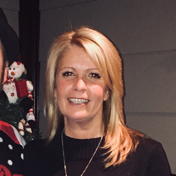 Meet your Posher, Amy - Picture 1 of 1